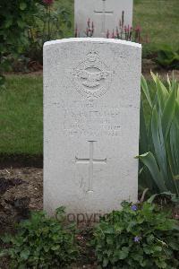 Hanover War Cemetery - Fletcher, Thomas Santola