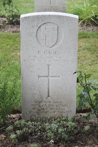 Hanover War Cemetery - Gauld, Robert