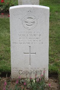 Hanover War Cemetery - Lavelle, Michael William