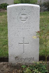 Hanover War Cemetery - Lowe, Edward Sidney