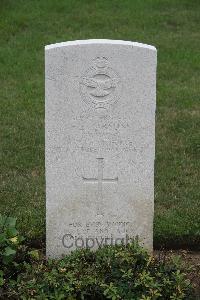 Hanover War Cemetery - Parsons, Henry Edward