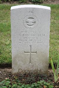 Hanover War Cemetery - Rosher, Frank George