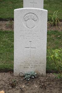 Hanover War Cemetery - Shaw, William