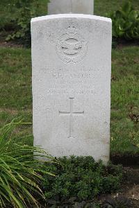 Hanover War Cemetery - Taylor, Edgar Francis