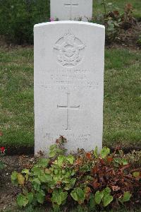 Hanover War Cemetery - Thomas, David Sterrit