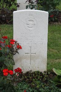 Hanover War Cemetery - Thomas, William Charles