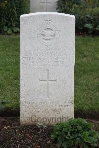 Hanover War Cemetery - Warrell, Alan Henry William