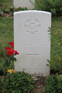 Hanover War Cemetery - White, John Paterson