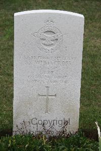 Hanover War Cemetery - Whitecross, James Standley