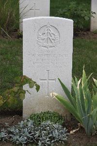 Hanover War Cemetery - Whiting, Frederick William