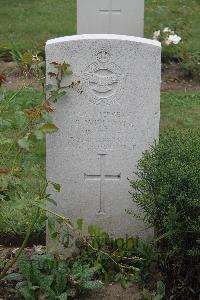 Hanover War Cemetery - Williams, Sydney