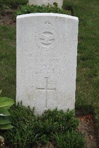 Hanover War Cemetery - Wilson, George