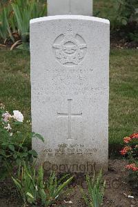 Hanover War Cemetery - Wiper, Murray Lyle