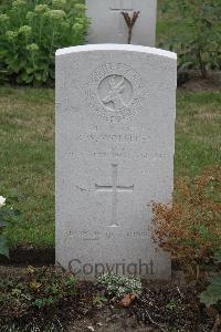 Hanover War Cemetery - Wolseley, R W