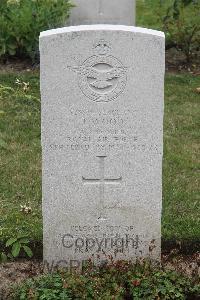 Hanover War Cemetery - Wood, John