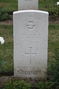 Hanover War Cemetery - Woodrow, Stanley Alfred
