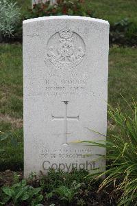 Hanover War Cemetery - Woods, Robert Fraser