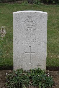 Hanover War Cemetery - Yearsley, John Hubert