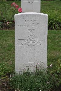 Hanover War Cemetery - Yeats, Duncan