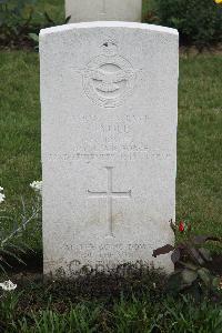 Hanover War Cemetery - Yule, James