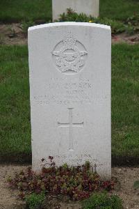 Hanover War Cemetery - Zuback, George Adam