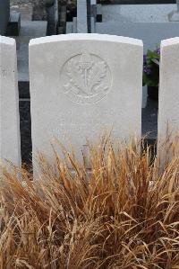 Audregnies Communal Cemetery - Lucas, E L