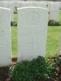 Gordon Dump Cemetery&#44; Ovillers-La Boisselle - Campbell, Hugh