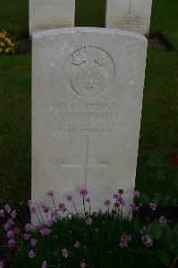 Sandpits British Cemetery Fouquereuil - Wonnacott, John