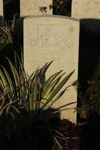 Caterpillar Valley Cemetery Longueval - Aked, Henry