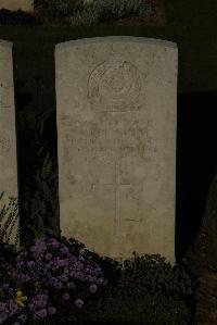 Caterpillar Valley Cemetery Longueval - Blythe, J