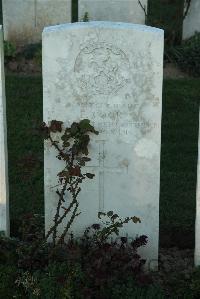 Caterpillar Valley Cemetery Longueval - Cook, E