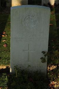 Caterpillar Valley Cemetery Longueval - Fox, Douglas Charles