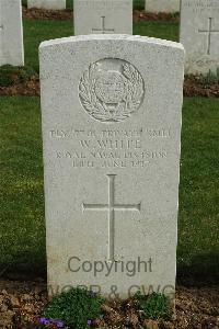 Point-Du-Jour Military Cemetery Athies - White, W