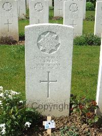 Bac-Du-Sud British Cemetery Bailleulval - Kelly, J