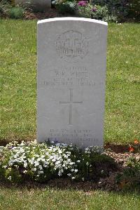 Norfolk Cemetery Becordel-Becourt - White, William Mark