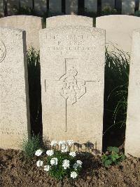 Bethune Town Cemetery - Adams, R