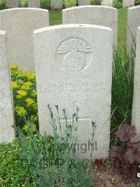 Bethune Town Cemetery - Ahern, Timothy