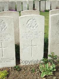Bethune Town Cemetery - Akehurst, S W