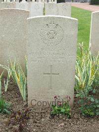 Bethune Town Cemetery - Duggan, Herrick Stevenson