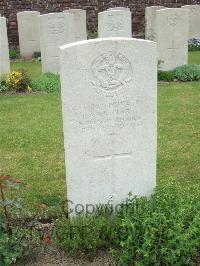 Bethune Town Cemetery - Hart, A J