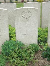 Bethune Town Cemetery - Hartshorn, Samuel Leonard