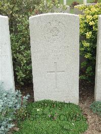 Bethune Town Cemetery - Harvey, J R
