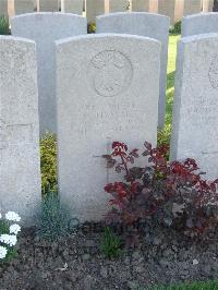 Bethune Town Cemetery - Hassall, William