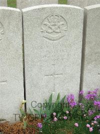 Bethune Town Cemetery - Hateley, Joseph