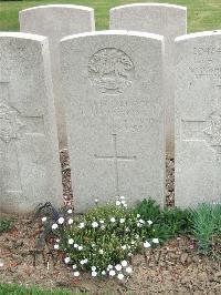Bethune Town Cemetery - Hawkins, Edward