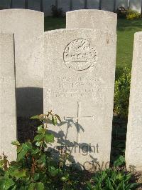 Bethune Town Cemetery - Hawting, H