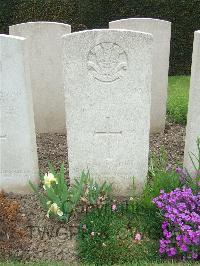 Bethune Town Cemetery - Hayes, Hughie Job