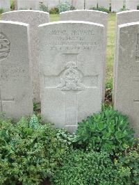 Bethune Town Cemetery - Hayes, W