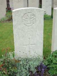 Bethune Town Cemetery - Henderson, George