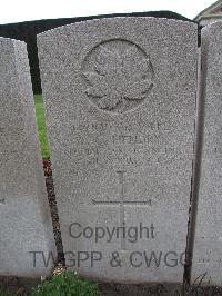Bethune Town Cemetery - Hendry, Frank Gunn